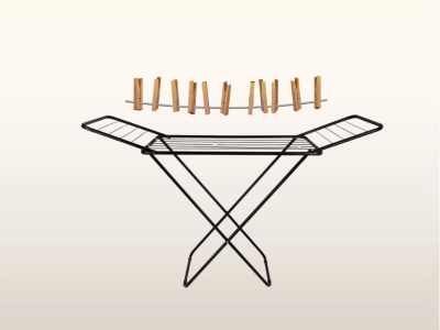 Varal de roupas de chao e pregadores